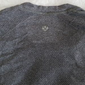 Preowned Lululemon Metal Vent T Shirt Size M